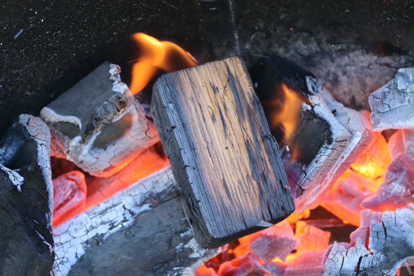 Love Logs Oak Smoking Wood Chunk Burning in Charcoal